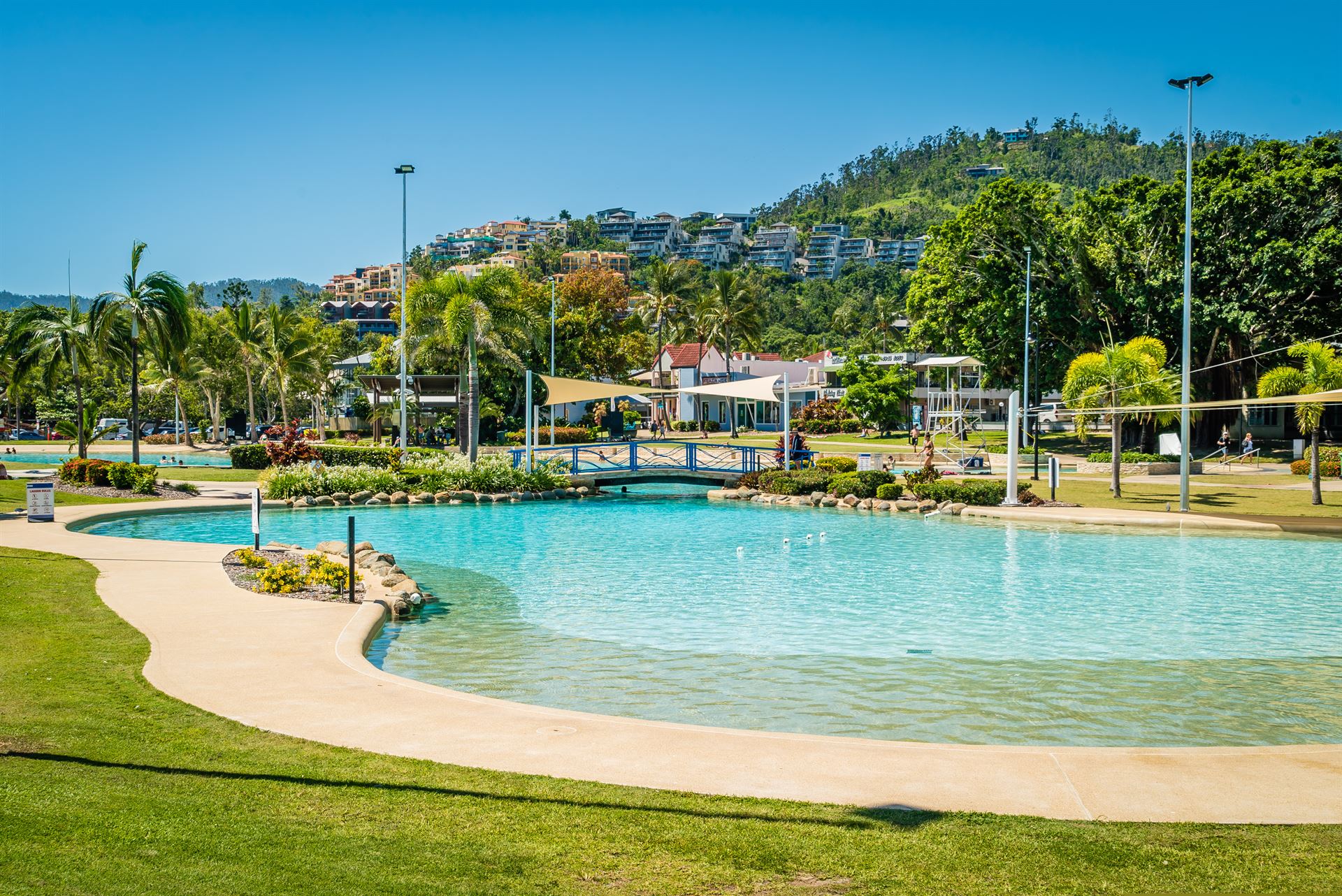 Piscine lagon à Niort